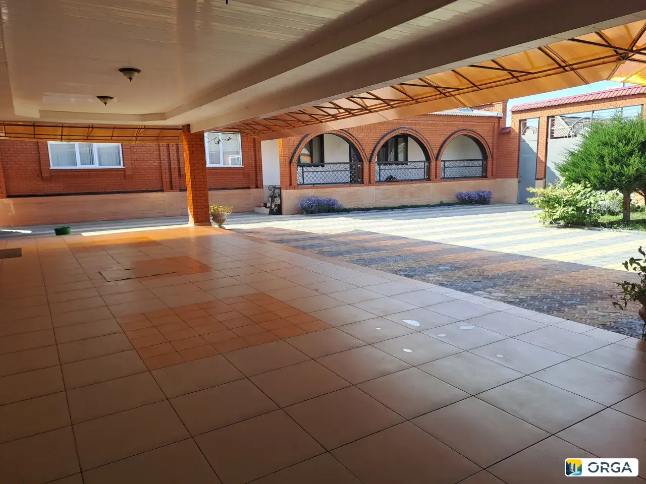 Дом 320 м² на участке 20 сот., 1 этажный