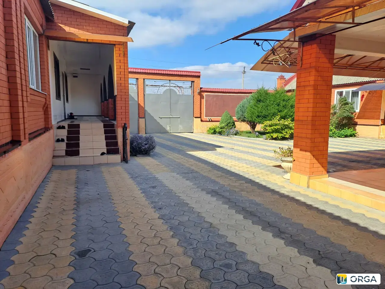 Дом 320 м² на участке 20 сот., 1 этажный