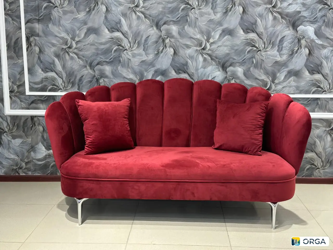 Диван ракушка, длина 1.65 м, ширина 75 см, сидушка 1.45 м на 60 см