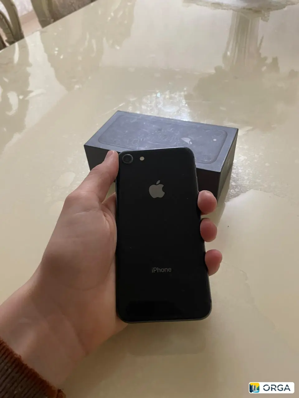 Продам iPhone 8 64 Гб, смена экрана, без отпечатка, с коробкой