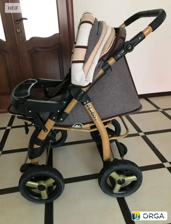 Продаётся коляска со всеми принадлежностями, в очень хорошем состоянии