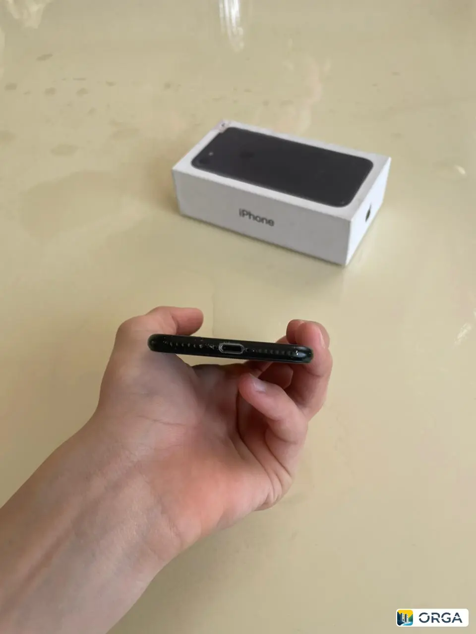 Айфон 7, 32 Гб, без ремонта, треск на экране, Wi-Fi не работает, цена 1500 руб.