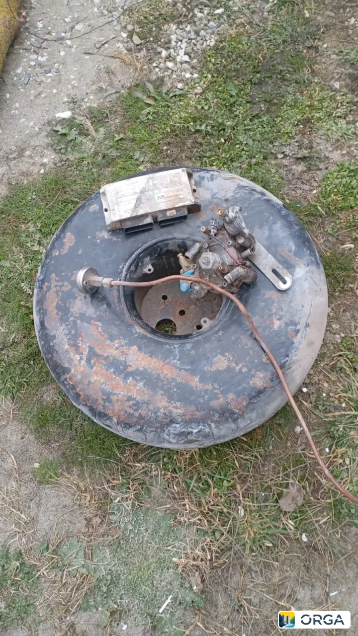 ВАЗ-2109 на запчасти в разборе