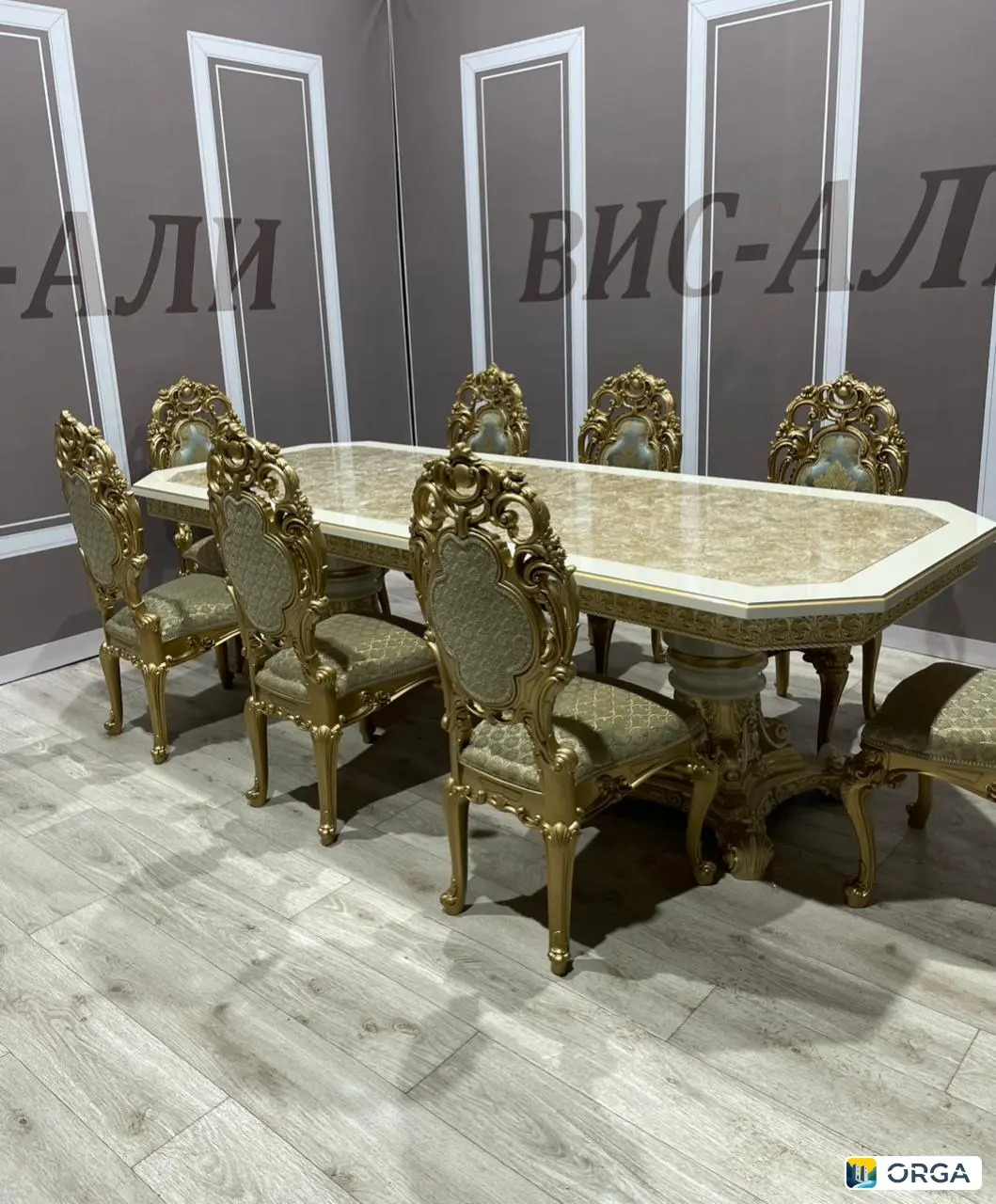 Стол Голд Борокко, стулья Силик