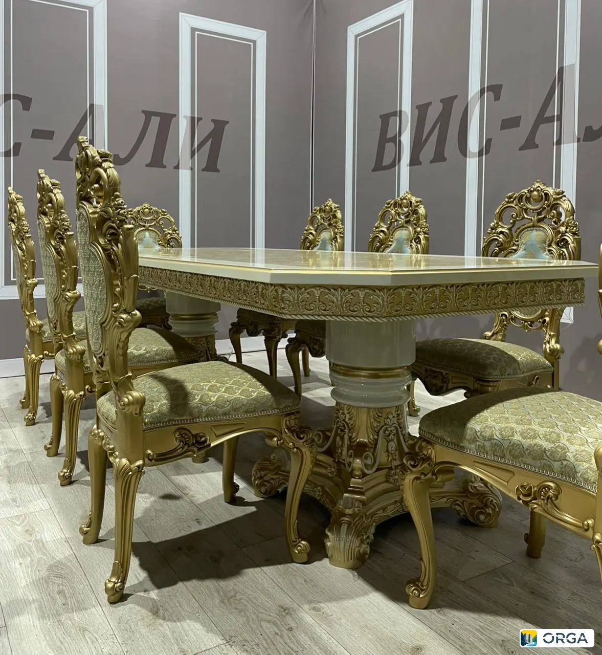 Стол Голд Борокко, стулья Силик