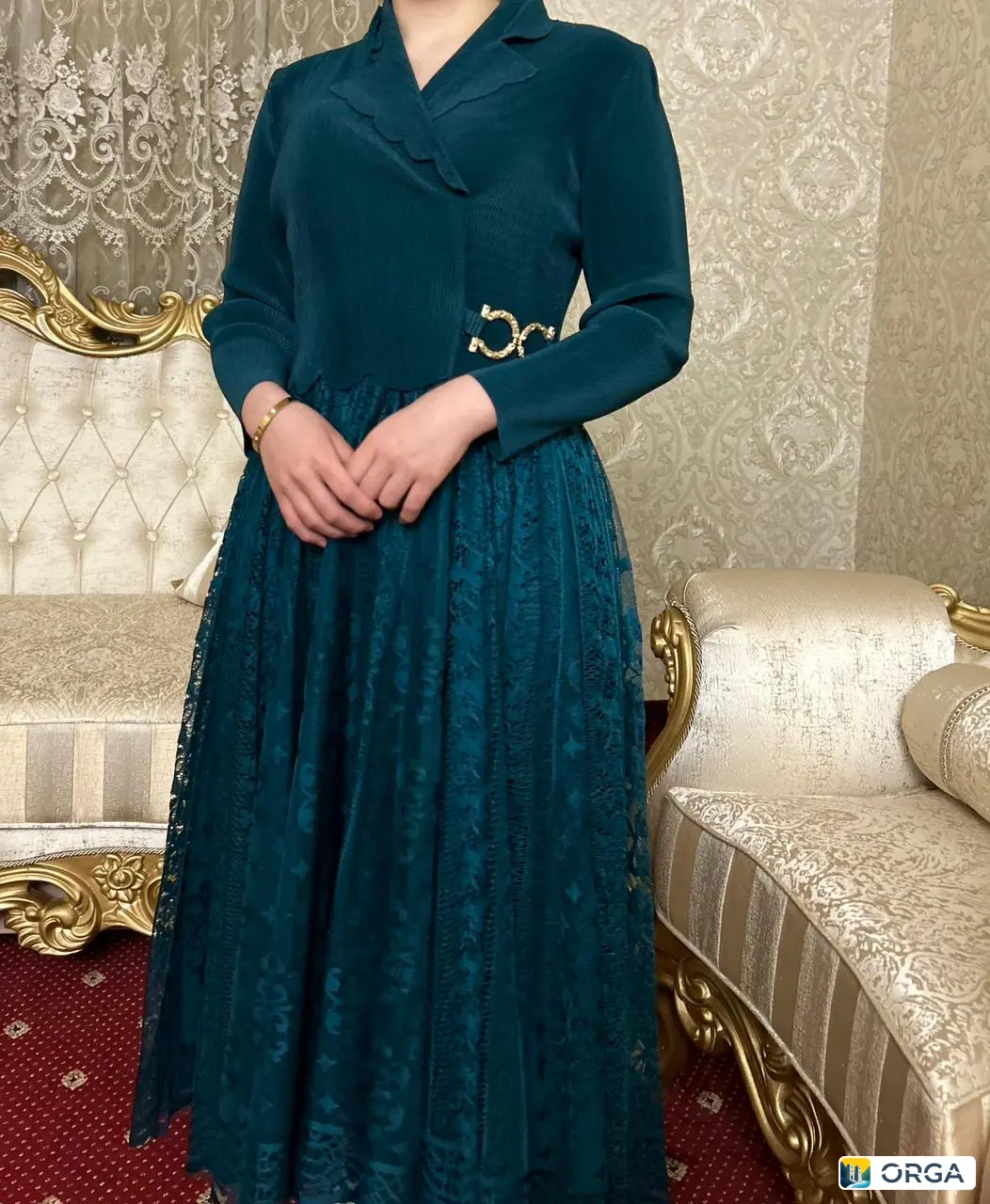 Очень красивое платье, размер L, надевала один раз