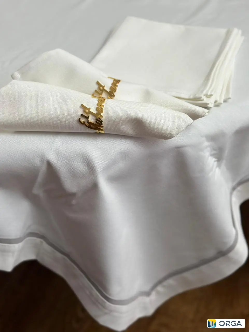 Скатерть новая водостойкая на стол 4.50 с кольцами в подарок