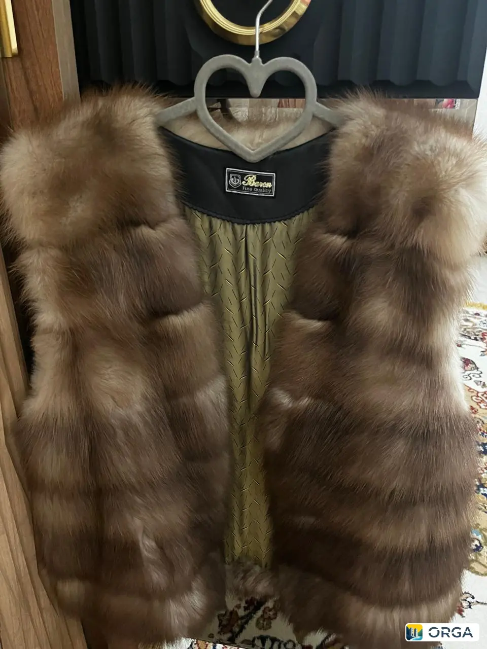 соболевая безрукавка