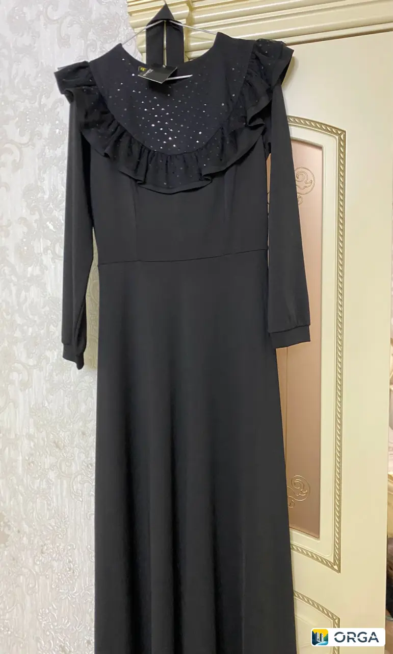 Продаю платье новое