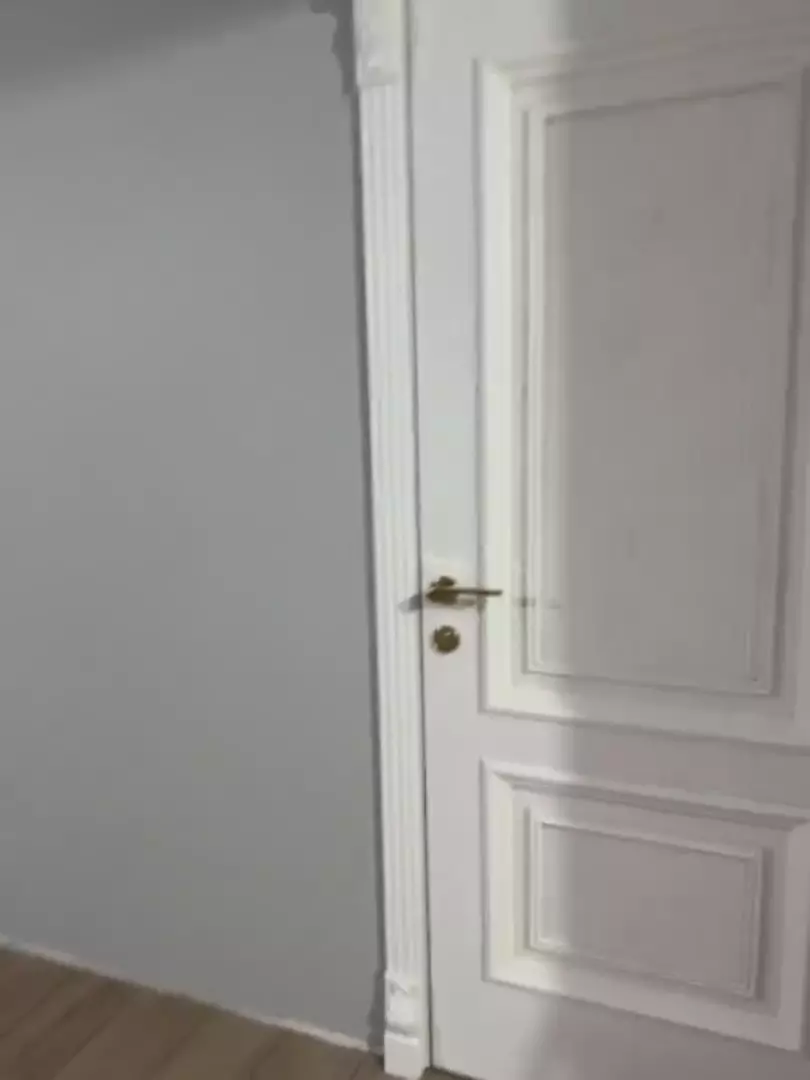 делаем уборки и красим стены дорогой краской и