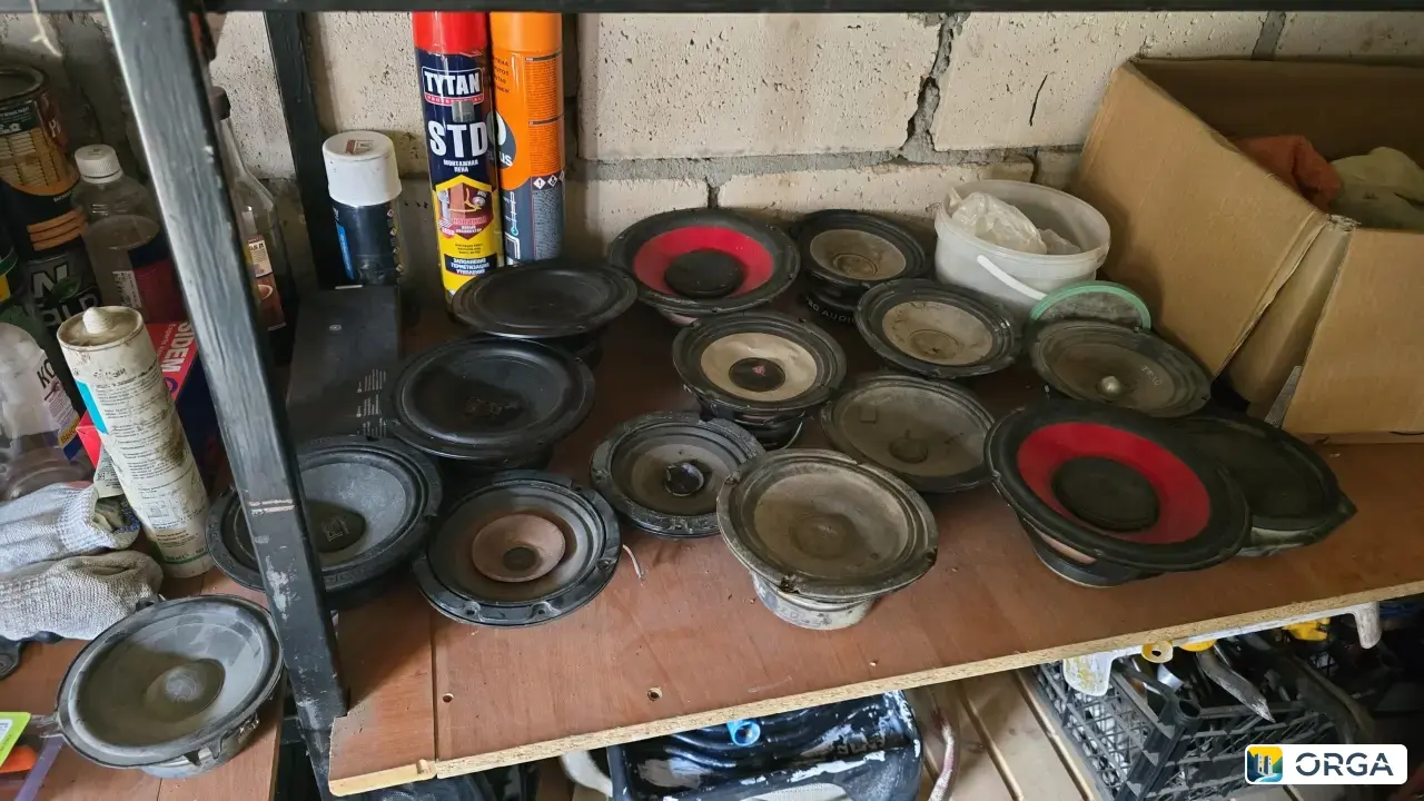 колонки разные