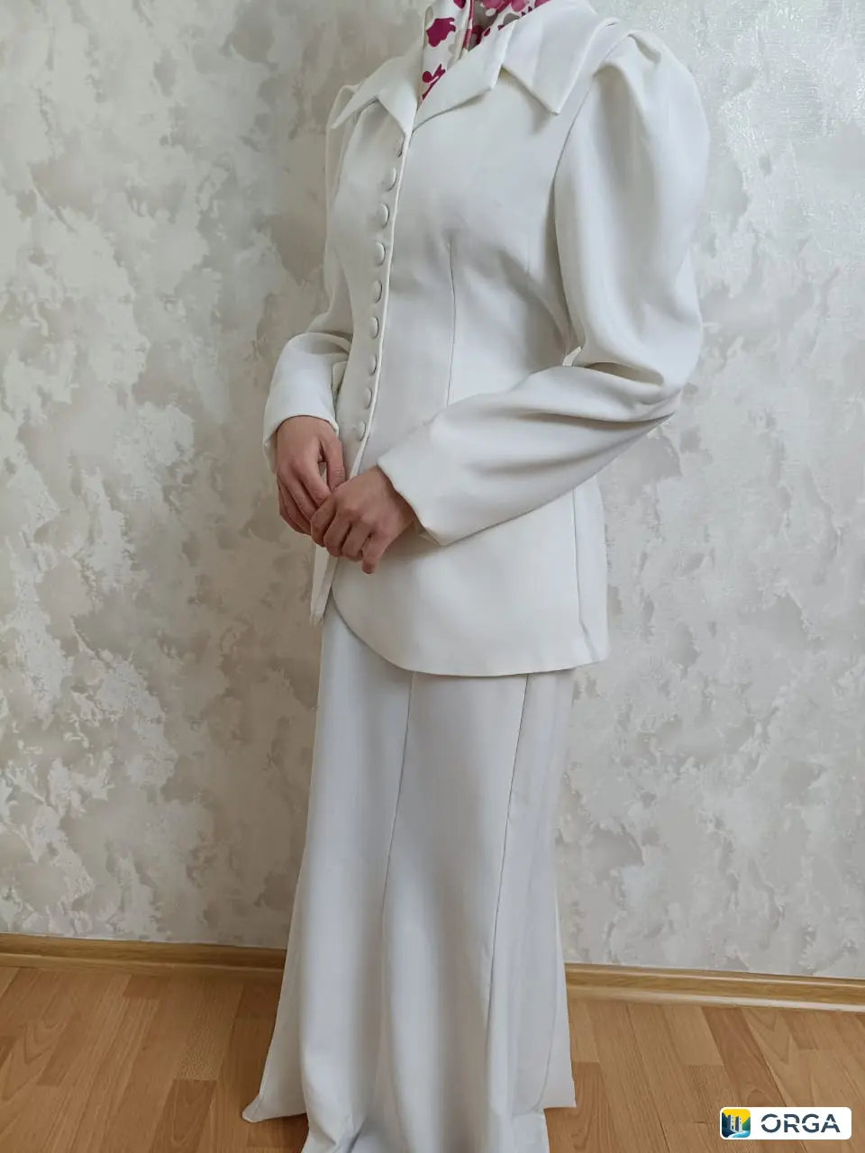 Платье атлас, костюм двойка, б/у, надевалось 2 раза