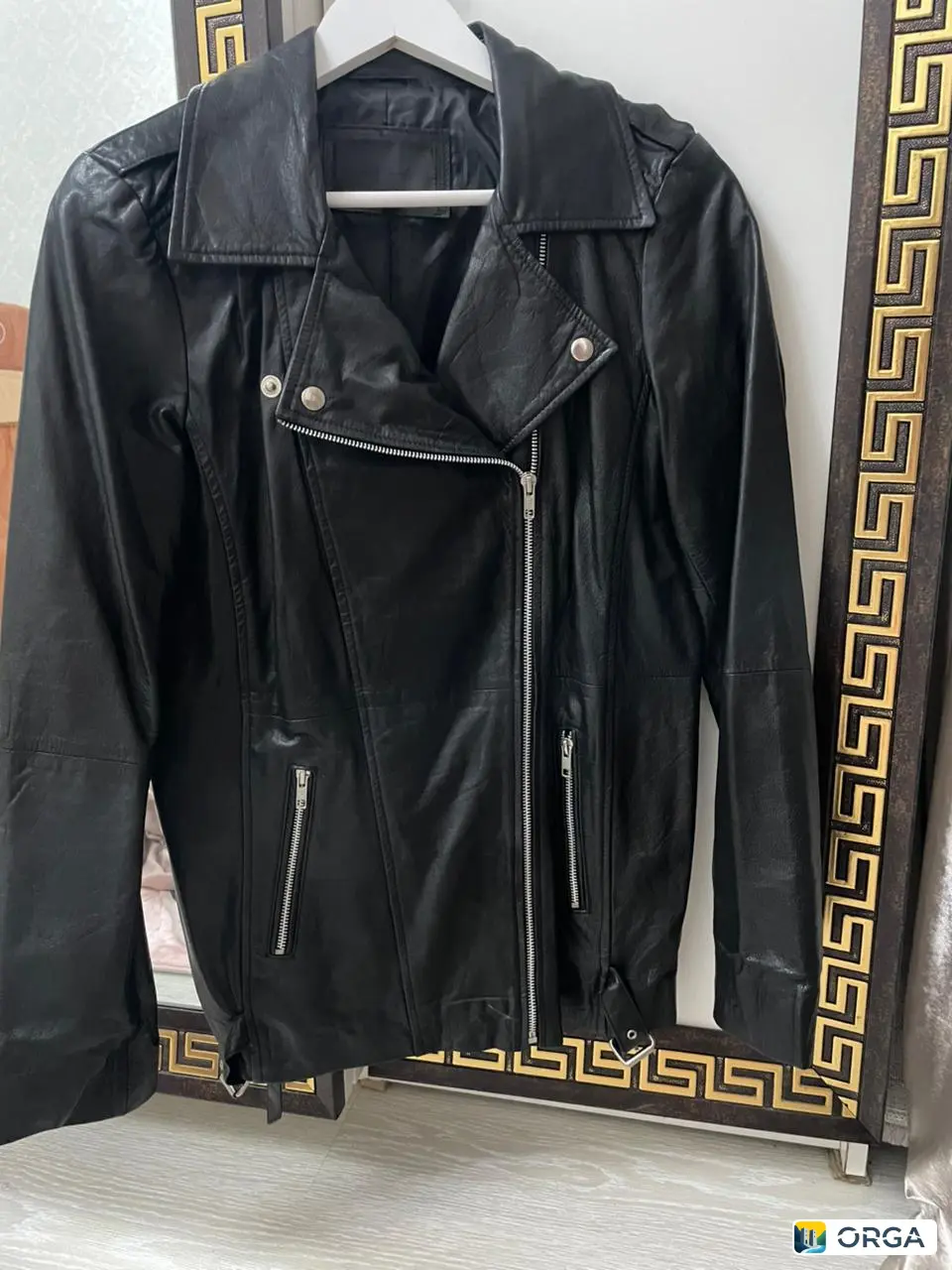 Женская куртка новая, отдам за 15т