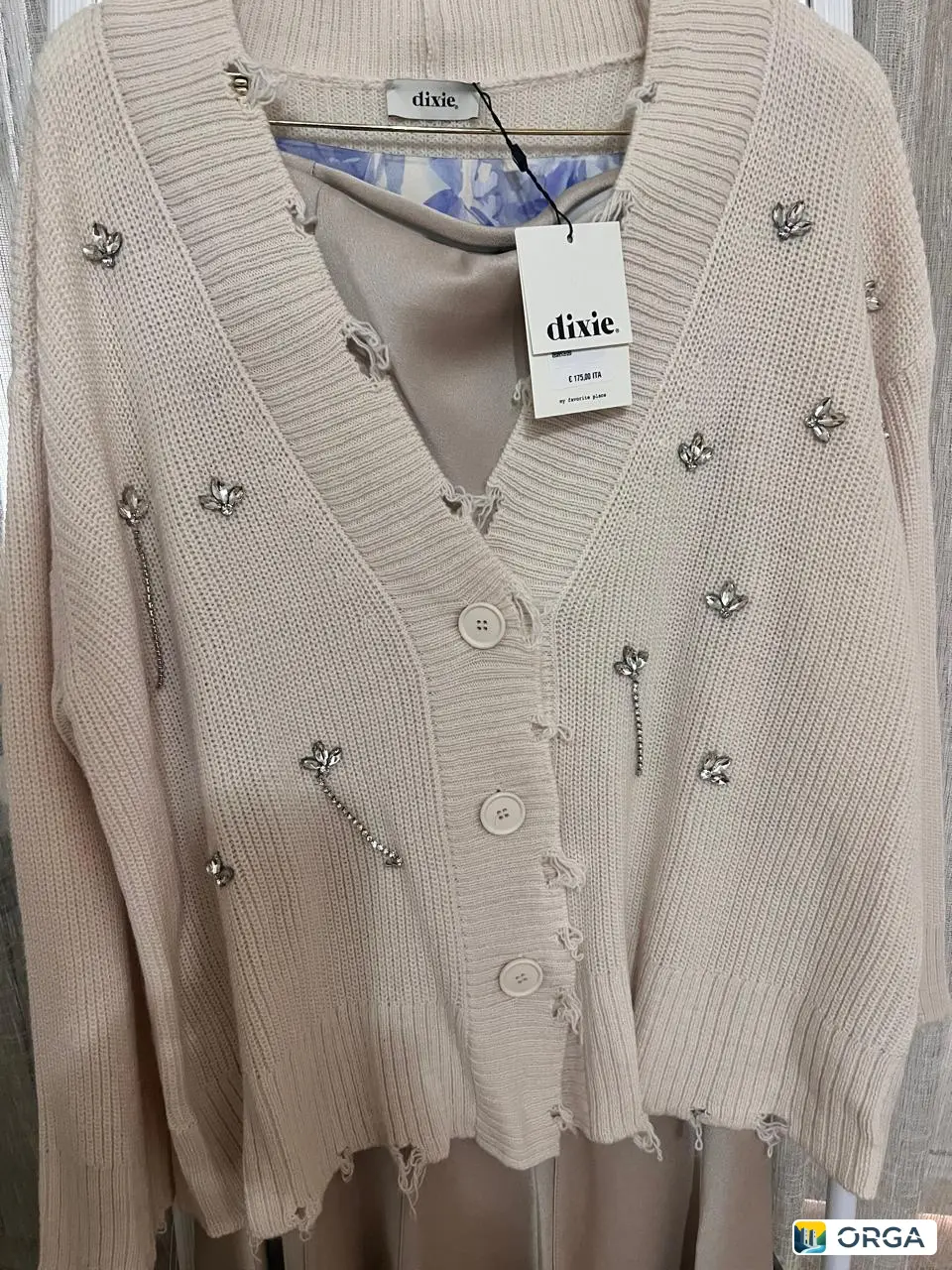 Женский свитер, б/у, отдам за 4