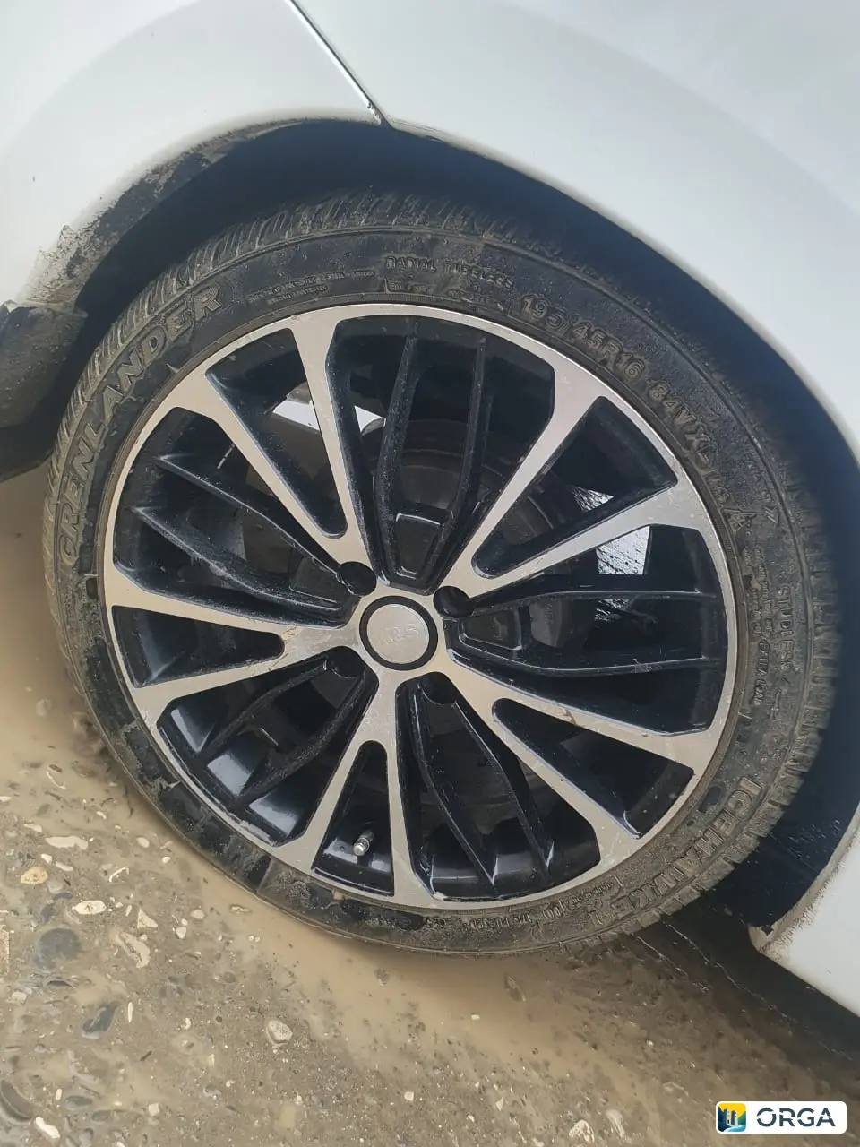 Продаю зимние колеса камрики 16R