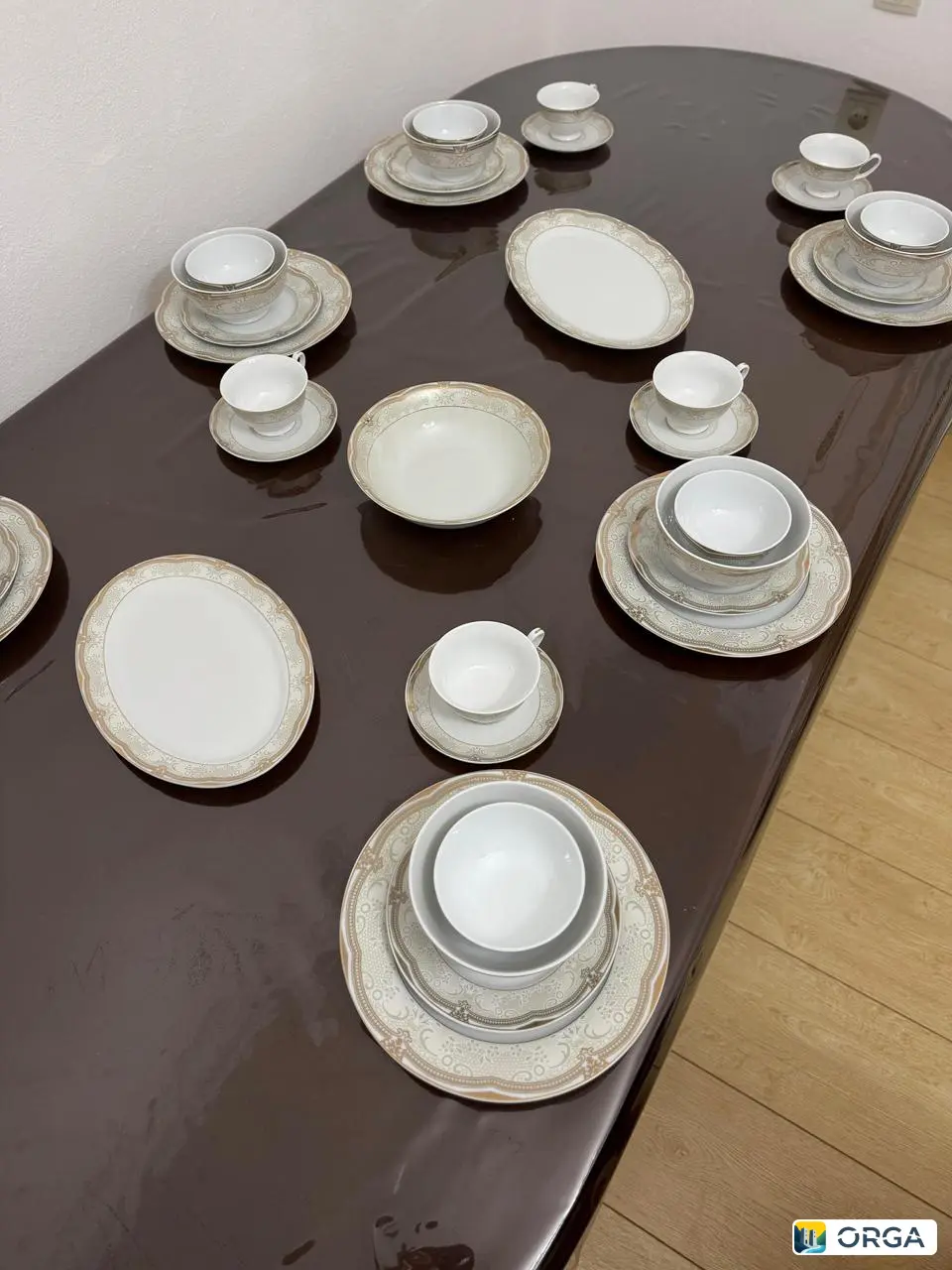 Посуда на 6 персон, 39 предметов