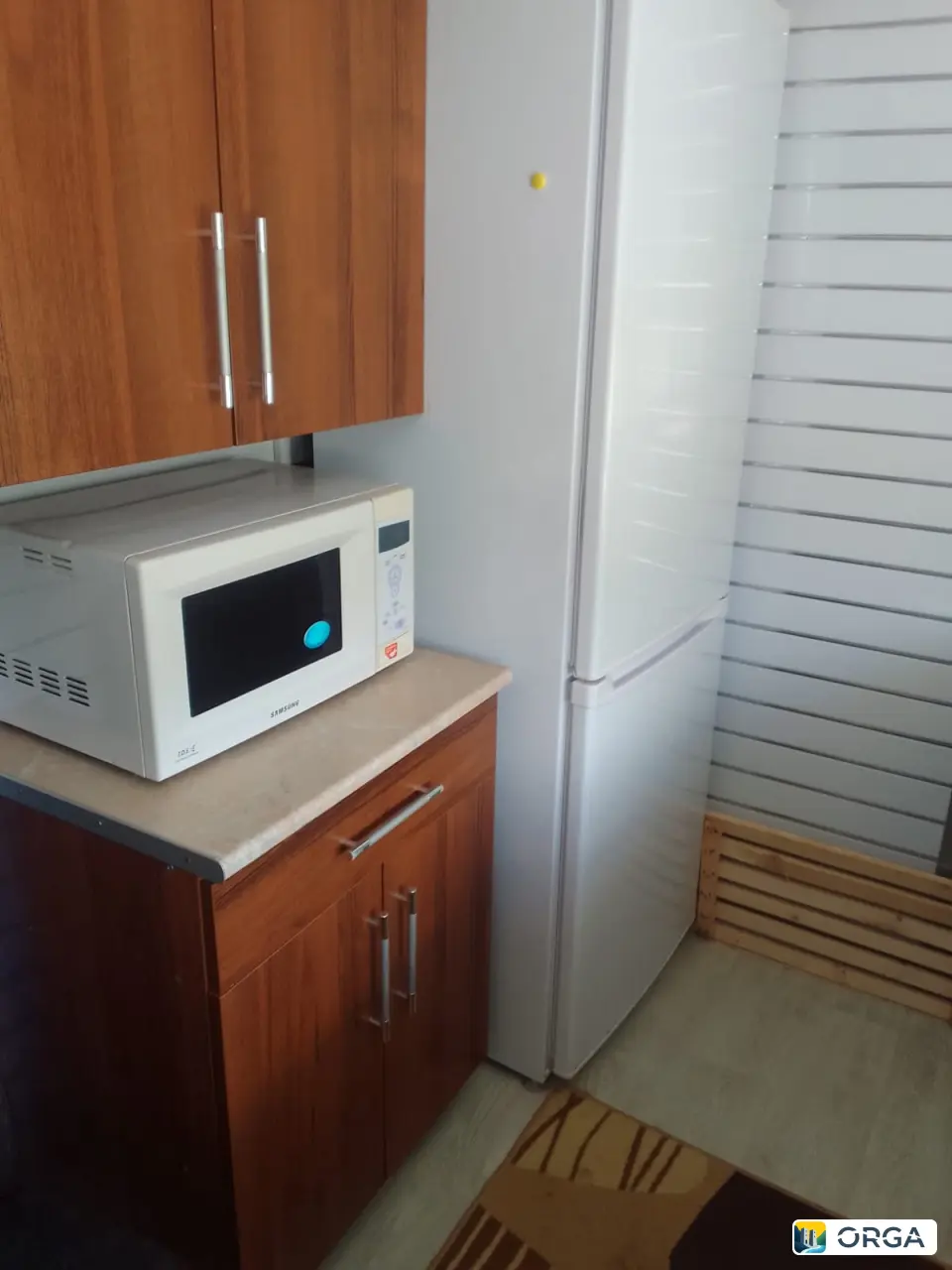 Продаётся оборудованная будка для бизнеса с холодильником, морозильником, печкой, духовкой, микроволновкой и кухонной ме