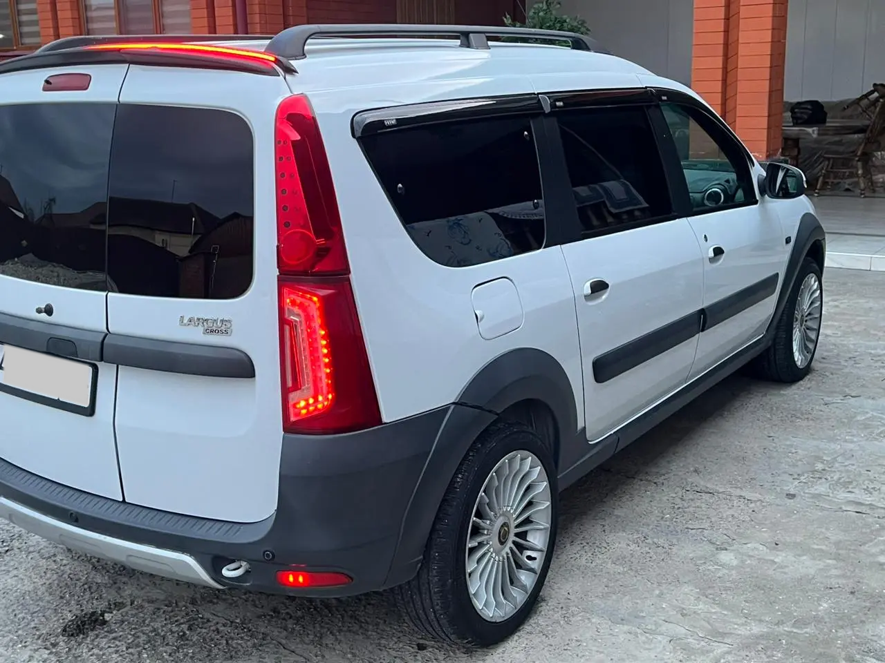 LADA (ВАЗ), Largus, 2016 г, 239000 км