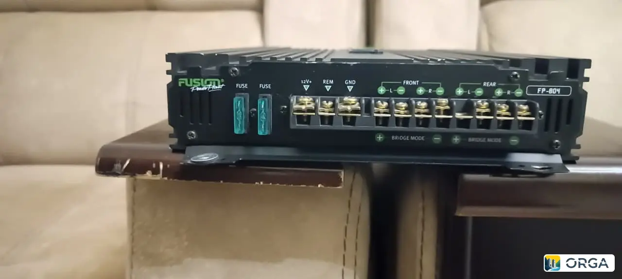 Усилитель 4.80, идеально работает, цена 2500р