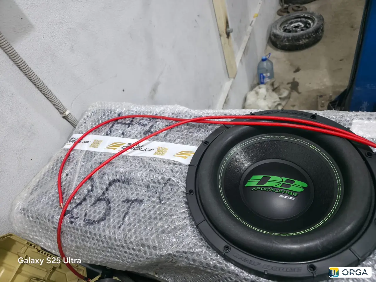 Акустический сабвуфер автомобильный