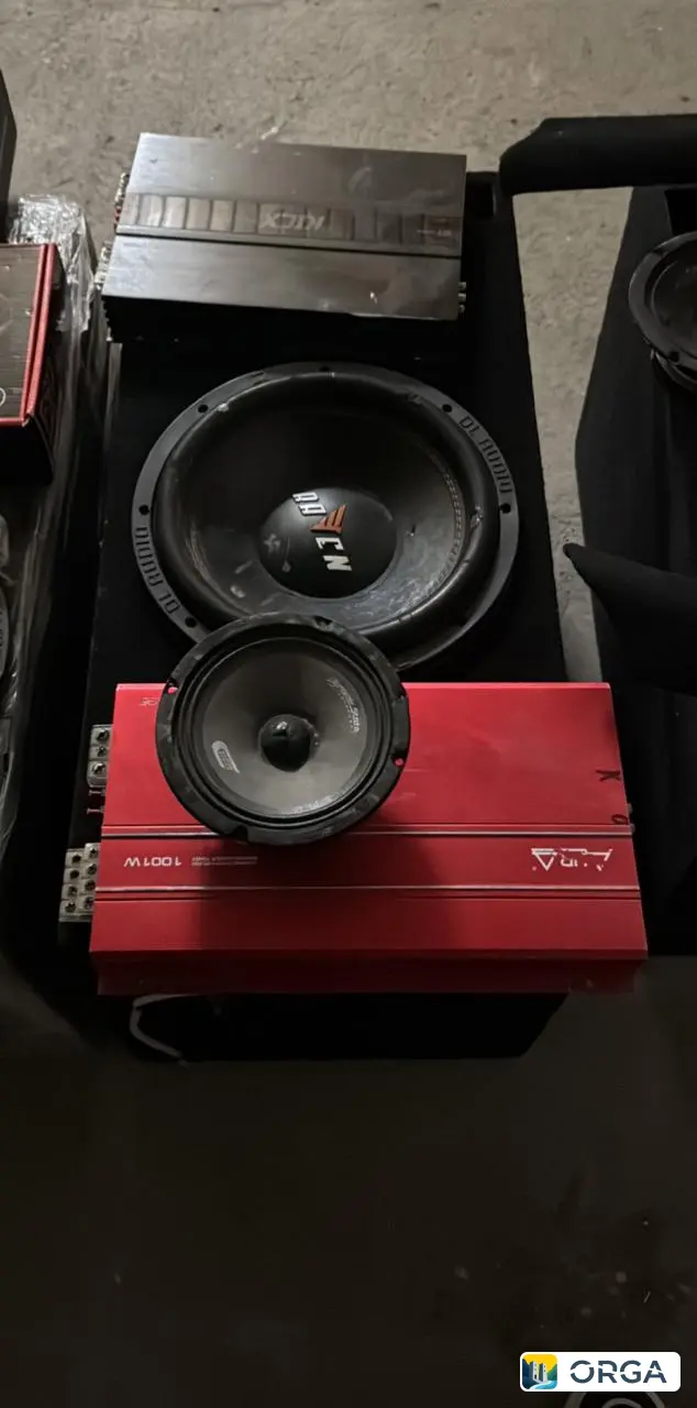 Автомобильный сабвуфер 12 размер, 750-1500 ватт, с моником, усилителем и двумя колонками